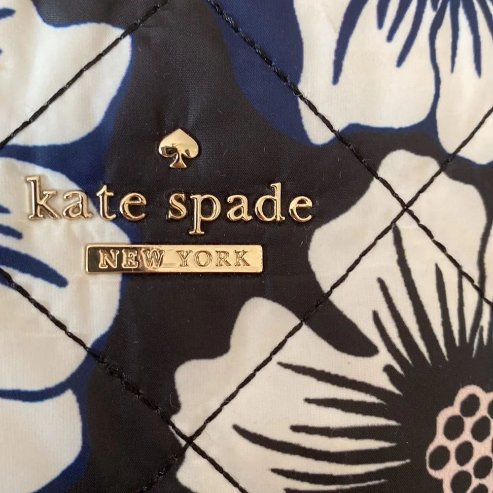 Kate spade diaper bag. Comes w/ changing pad. - Picture 2 of 9